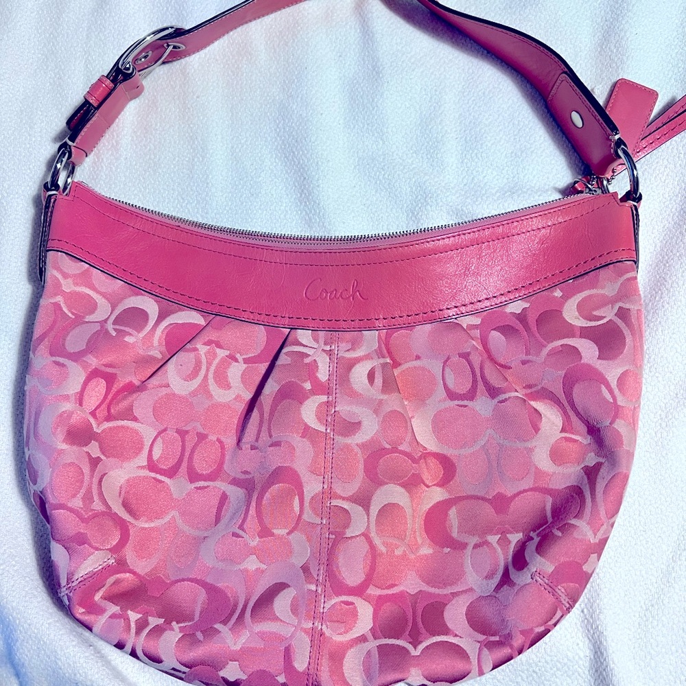Coach pleated hobo style purse!